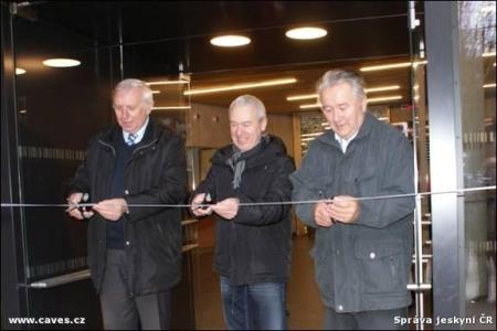 Punkevní jeskyně - slavnostní otevření prov. budovy
