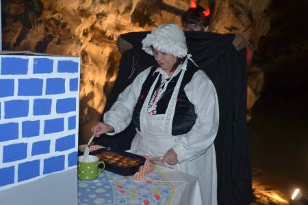 S čerty jsou v Punkevních jeskyních žerty, leden 2020