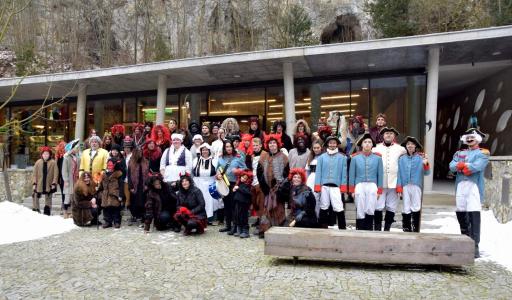 S čerty jsou v Punkevních jeskyních žerty, leden 2020