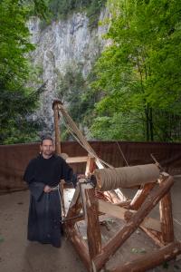 Rekonstrukce sestupu Lazara Schoppera na dno propasti Macocha 25. května 1723
