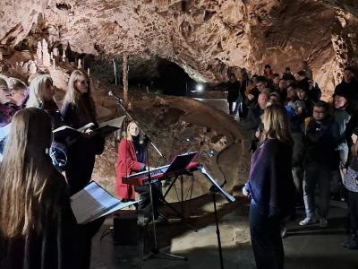 Benefiční koncert v Punkevních jeskyních, 9. 12. 2023