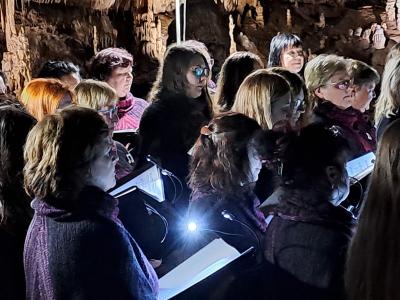 Benefiční koncert v Punkevních jeskyních, 9. 12. 2023