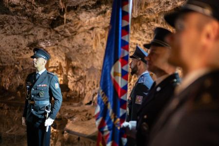 Ocenění policistů v Punkevních jeskyních, 10. 11. 2025